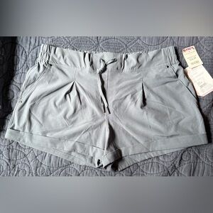 NWT Women’s Mondetta Slate Blue Athletic Shorts. Size XL.